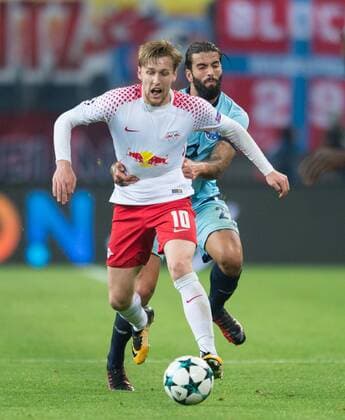 Sergio Oliveira P holds Emil Forsberg l the Run with the Ball close Oliveira looks then The Yellow Card Football International UEFA Champions League Season 2017 2018 Group game RB Leipzig FC Porto in Leipzig Germany at 17 10 2017