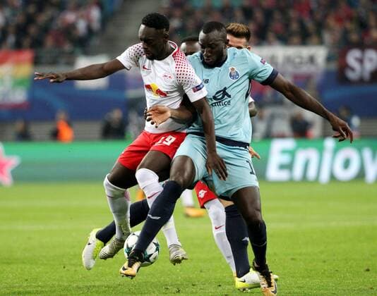 ger UEFA Champions League Fight Lawn ball sport Leipzig vs FC Porto 17 10 17 Leipzig Red Bull Arena ger Season 2017 2018 UEFA Champions League Fight Group G 03 Matchday Lawn ball sport Leipzig vs FC Porto in Picture Jean Kevin Augustin Leipzig against Moussa MAREGA Porto