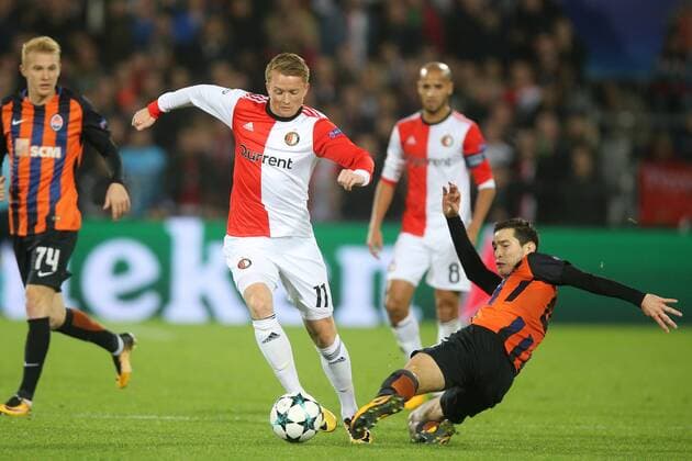 Sam Larsson of Feyenoord, Taras Stepanenko of FC Shakhtar Donetsk during the UEFA Champions League group F match between Feyenoord Rotterdam and Shakhtar Donetsk at the Kuip on October 17, 2017 in Rotterdam, The Netherlands UEFA Champions League 2017 2018 xVIxVIxImagesx xTomxBodexMultimediaxIVx 9041768