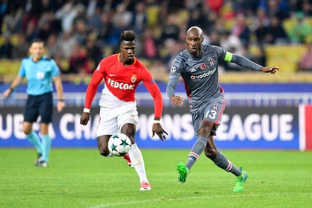 14 KEITA BALDE mon 13 Atiba Hutchinson bes FOOTBALL Monaco vs Besiktas Ligue des Champions 17 10 2017 FEP Panoramic 