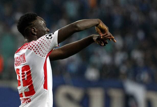 ger UEFA Champions League Fight Lawn ball sport Leipzig vs FC Porto 17 10 17 Leipzig Red Bull Arena ger Season 2017 2018 UEFA Champions League Fight Group G 03 Matchday Lawn ball sport Leipzig vs FC Porto in Picture goal celebration Jean Kevin Augustin Leipzig After the goal to 3 1