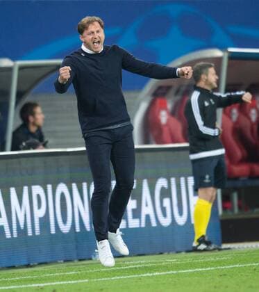 After the Final whistle Head coach Ralph Hasenhuettl l cheering Football International UEFA Champions League Season 2017 2018 Group game RB Leipzig FC Porto in Leipzig Germany at 17 10 2017