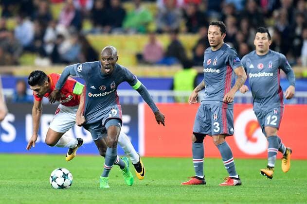 09 RADAMEL FALCAO mon 13 Atiba Hutchinson bes 03 Adriano bes FOOTBALL Monaco vs Besiktas Ligue des Champions 17 10 2017 FEP Panoramic 