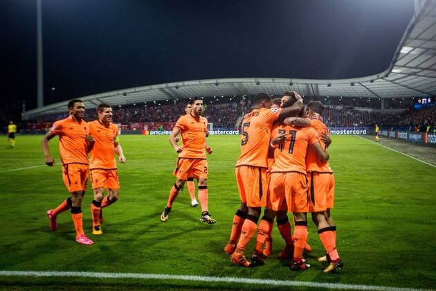 MARIBOR, SLOVENIA - OCTOBER 17: Players of Liverpool FC celebrate after scoring first goal during UEFA Champions League 2017 18 group E match between NK Maribor and Liverpool FC at Stadium Ljudski vrt, on October 17, 2017 in Maribor, Slovenia. (Photo by Vid Ponikvar Sportida) Football  Copyright: xVidxPonikvarx xSportidax
