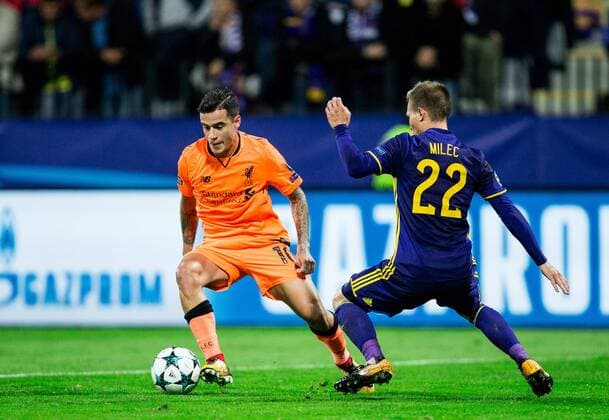 MARIBOR, SLOVENIA - OCTOBER 17: Philippe Coutinho of Liverpool FC vs Martin Milec of NK Maribor during UEFA Champions League 2017 18 group E match between NK Maribor and Liverpool FC at Stadium Ljudski vrt, on October 17, 2017 in Maribor, Slovenia. (Photo by Vid Ponikvar Sportida) Football  Copyright: xVidxPonikvarx xSportidax