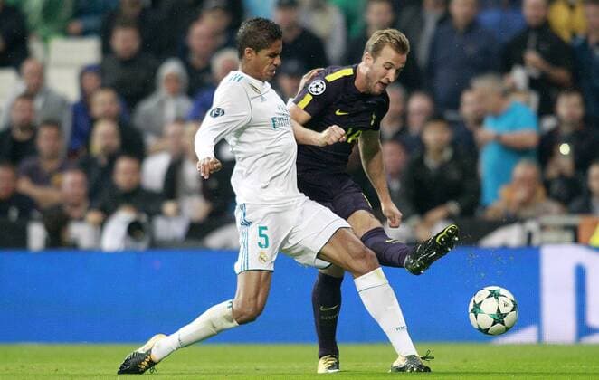Real Madrid s Raphael Varane (l) and Tottenham Hotspur FC s Harry Kane during Champions League Group H match 3. October 17,2017.  (2017101724)