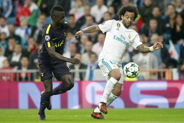 Real Madrid s Marcelo Vieira (r) and Tottenham Hotspur FC s Moussa Sissoko during Champions League Group H match 3. October 17,2017.  (2017101712)