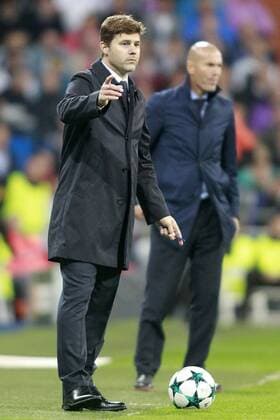 Real Madrid s coach Zinedine Zidane (r) and Tottenham Hotspur FC s coach Mauricio Pochettino during Champions League Group H match 3. October 17,2017.  (2017101704)