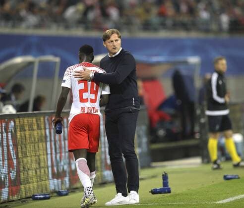 Photo Scorer Jean Kevin Augustin Leipzig and team manager Ralph Hasenhüttl Football UEFA Champions League at Tue 17 10 2017 Group game RB Leipzig FC Porto 3 2