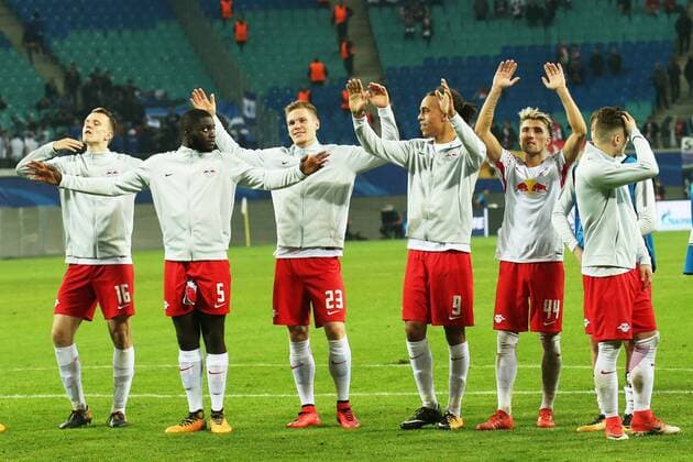 17 10 2017 xkvx Football Champions League RB Leipzig FC Porto emspor v l RB Leipzig Players cheer celebrate the Victory Leipzig