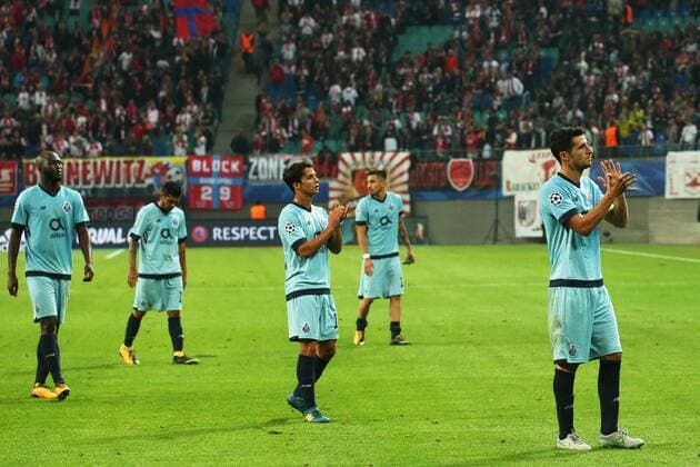 17 10 2017 xkvx Football Champions League RB Leipzig FC Porto emspor v l FC Porto Players DISAPPOINTED DISAPPOINTED looking dissapointed Hector Herrera FC Porto Leipzig