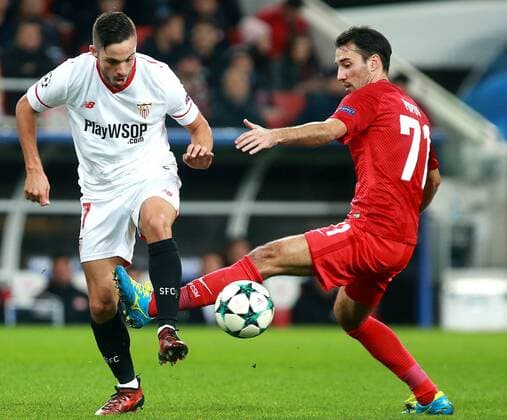 October 17, 2017. Russia, Moscow, Otkritie Arena Stadium. Spartak s player and Sevilla s player in the 2017 18 UEFA Champions League s group stage match between Spartak (Moscow, Russia) and Sevilla FC (Sevilla, Spain) DmitryxGolubovich 