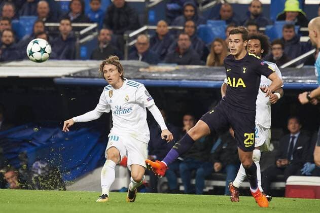 October 17, 2017 - Madrid, Spain - Luka Modric (midfielder; Real Madrid) in action during the UEFA Champions League match between Real Madrid and Tottenham Hotspur at Santiago Bernabeu on October 17, 2017 in Madrid Real Madrid vs Tottenham Hotspur UEFA Champions League  - ZUMAg15_ 20171017_zaf_g15_069 Copyright: xJackxAbuinx