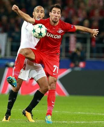 October 18, 2017 - Moscow, Russia - October 17, 2017. Russia, Moscow, Otkritie Arena Stadium. Spartak s player and Sevilla s player in the 2017 18 UEFA Champions League s group stage match between Spartak (Moscow, Russia) and Sevilla FC Soccer 2017: Champions League: Spartak Moscow vs Sevilla FC  - ZUMAl75_ 20171018_zaf_l75_029 Copyright: xDmitryxGolubovichx