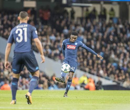 17th October 2017, Etihad Stadium, Manchester, England; UEFA Champions League, Manchester City versus Napoli; Amadou Diawara of Napoli chips the ball forward  ActionPlus11941185