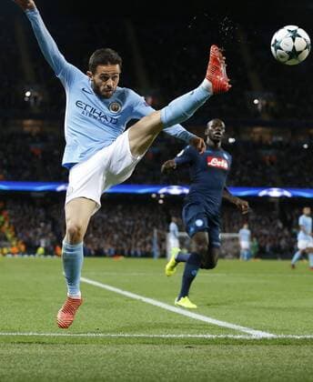 (171018) -- MANCHESTER, Oct. 18, 2017 -- Bernardo Silva of Manchester City kicks the ball during the UEFA Champions League Group F match between Manchester City and Napoli at Etihad Stadium, in Manchester, Britain on Oct. 17, 2017. Manchester City won 2-1. ) (SP)BRITAIN-MANCHESTER-SOCCER-UEFA CHAMPIONS LEAGUE-MANCHESTER CITY VS NAPOLI HanxYan 