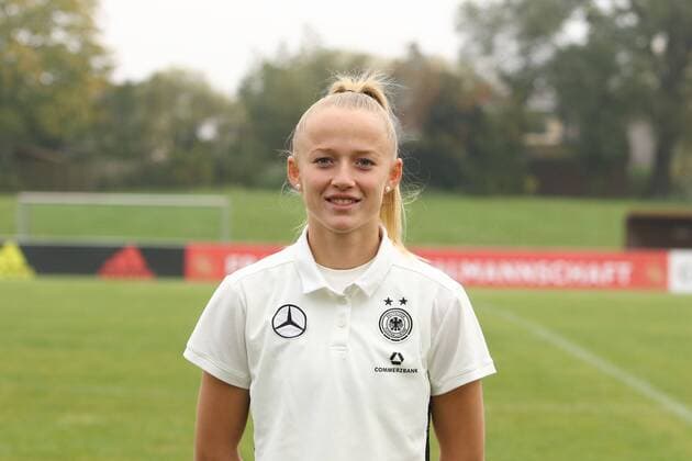 Lea Schueller Photo call Women national team Football 18 10 2017 12 10 2017 Mainz Kastel Copyright: xWeissx Eibner-Pressefotox EP_rws