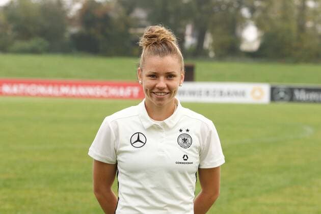 Linda Dallmann Photo call Women national team Football 18 10 2017 12 10 2017 Mainz Kastel Copyright: xWeissx Eibner-Pressefotox EP_rws
