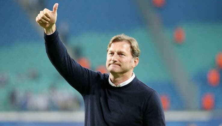RB Leipzig Porto Football Champions League Leipzig 17 10 2017 Red Bull Arena Football UEFA Champions League Group G 3 Matchday RB Leipzig DEU vs FC Porto PRT 3 2 3 2 in Picture team manager Ralph Hasenhüttl Hasenhuettl RB Leipzig Final cheering Thanks to The supporters
