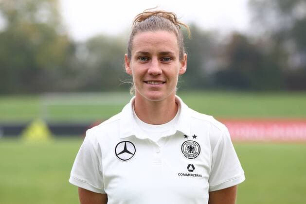 18 10 2017 xCEx Mainz Kastel KFV Stadium German Women national team DFB DFB Women Team photo and Training Women u0026 39;s football national team Simone Laudehr 6 DFB