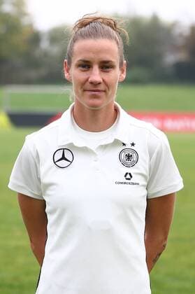 18 10 2017 xCEx Mainz Kastel KFV Stadium German Women national team DFB DFB Women Team photo and Training Women u0026 39;s football national team Simone Laudehr 6 DFB