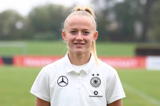 18 10 2017 xCEx Mainz Kastel KFV Stadium German Women national team DFB DFB Women Team photo and Training Women u0026 39;s football national team Lea Schueller 9 DFB