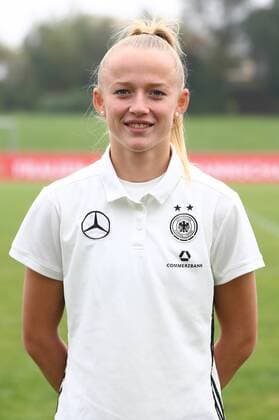 18 10 2017 xCEx Mainz Kastel KFV Stadium German Women national team DFB DFB Women Team photo and Training Women u0026 39;s football national team Lea Schueller 9 DFB