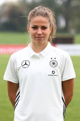 18 10 2017 xCEx Mainz Kastel KFV Stadium German Women national team DFB DFB Women Team photo and Training Women u0026 39;s football national team Melanie Leupolz 13 DFB