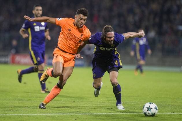 17 10 2017 Ljudski VRT Maribor SLO UEFA CL NK Maribor vs FC Liverpool Group E in Picture Alex Oxlade Chamberlain of Liverpool FC and Marko Suler of NK Maribor during The UEFA Champions League Group E Match between NK Maribor and FC Liverpool AT The Ljudski VRT in Maribor Slovenia ON 2017 10 17 Maribor  EP_spo