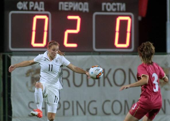 18.10.2017 Belgrade Serbia-Germany U19-Under 19 International Friendly Länderspiel match men s football Anna Weis (L) Germany : 