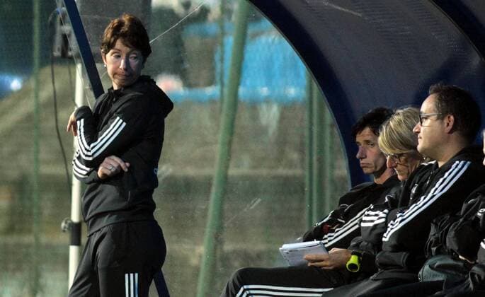 18.10.2017 Belgrade Serbia-Germany U19-Under 19 International Friendly Länderspiel match men s football Maren Meinert(L) Germany head coach during match : 