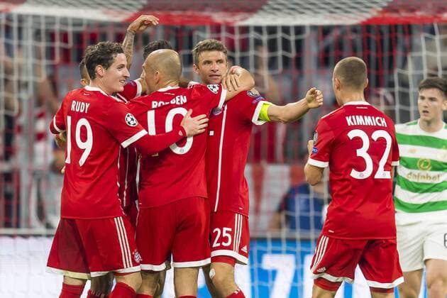 ger UEFA CL FC Bavaria Munich ger vs Celtic Glasgow GB 18 10 2017 Alliance Arena Munich ger UEFA CL FC Bavaria Munich ger vs Celtic Glasgow GB Group B in Picture cheering After the goal to 1 0 through Thomas Mueller FCB 25 with Arjen seals FCB 10 Sebastian Rudy FCB 19 Joshua KIMMICH FCB 32 nordphotox xStraubmeier nph00004