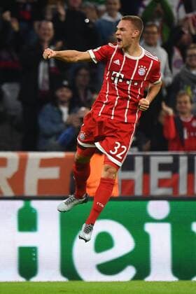 18 10 2017 xJHx Football Champions League FC Bavaria Munich Celtic Glasgow emspor v l goal celebration Goal Celebration Celebrate The Goal to 2 0 through Joshua KIMMICH FCB FC Bavaria Munich with the Team Munich