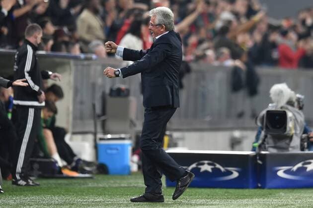 Football Champions League 03 Matchday FC Bavaria Munich Celtic Glasgow at 18 10 2017 in the Alliance Arena in Munich team manager Jupp Heynckes Munich cheering MT