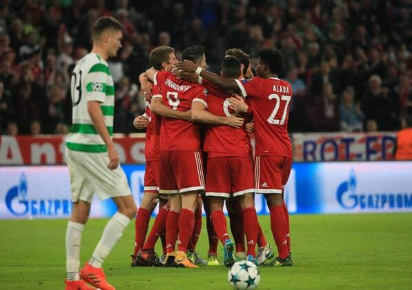 CL FC Bavaria vs Celtic Glasgow Alliance Arena Munich Football Sports in Picture FCB cheering zun 1 0 Scorer Thomas Mueller FCB