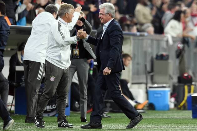 Football Champions League 03 Matchday FC Bavaria Munich Celtic Glasgow at 18 10 2017 in the Alliance Arena in Munich team manager Jupp Heynckes Munich cheering with Co team manager Hermann Gerland Munich MT