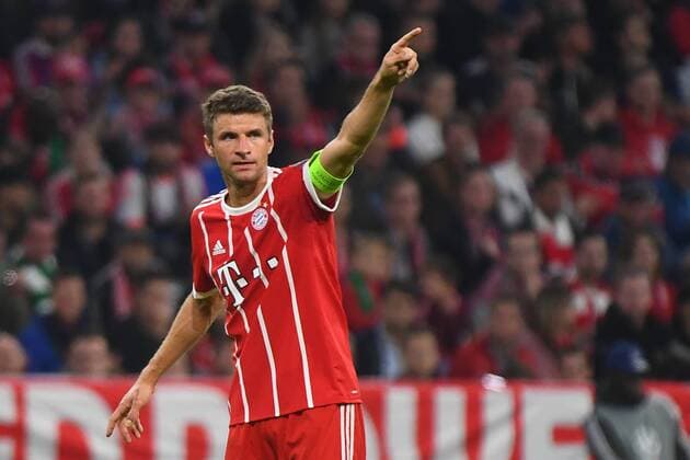 18 10 2017 xJHx Football Champions League FC Bavaria Munich Celtic Glasgow emspor v l Thomas Mueller FCB FC Bavaria Munich gives Statement gesticulates with the Poor gesticulate Gives instructions gesticulate Munich
