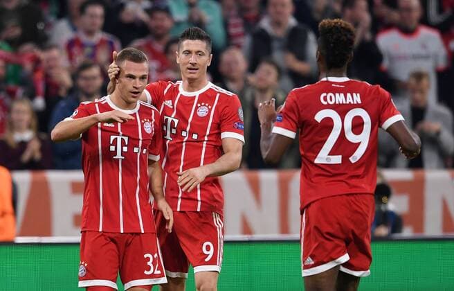 Football Champions League Season 2017 2018 Group stage FC Bavaria Munich Celtic Glasgow 18 10 2017 goal celebration After the 2 0 Scorer Joshua KIMMICH Robert Lewandowski and Kingsley Coman v l all FC Bavaria Munich Munich