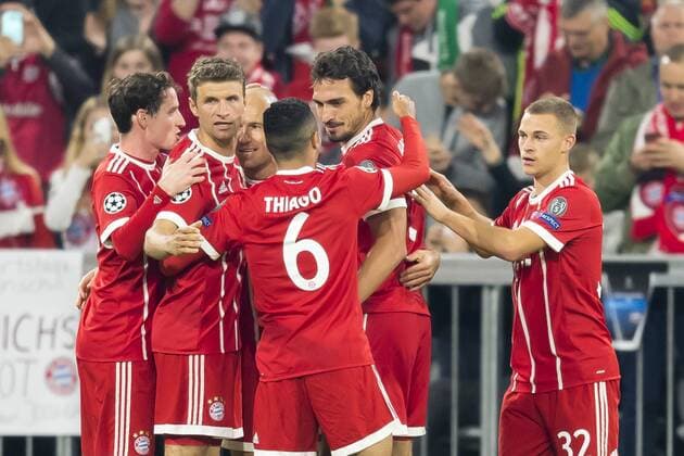 ger UEFA CL FC Bavaria Munich ger vs Celtic Glasgow GB 18 10 2017 Alliance Arena Munich ger UEFA CL FC Bavaria Munich ger vs Celtic Glasgow GB Group B in Picture cheering After the goal to 3 0 through Mats Hummels FCB 5 with Thiago FCB 6 Sebastian Rudy FCB 19 Thomas Mueller FCB 25 Arjen seals FCB 10 Joshua KIMMICH FCB 32 nordphotox xStraubmeier nph00004