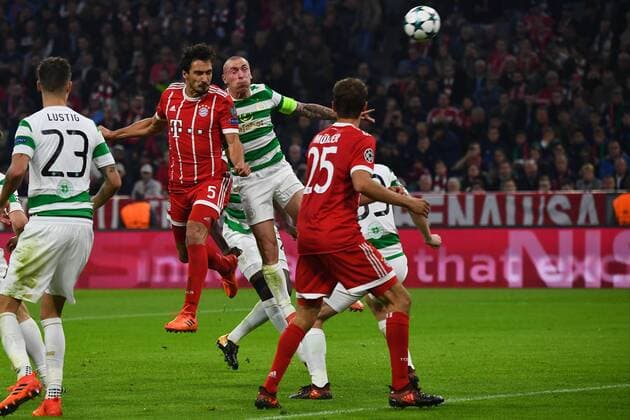 18 10 2017 xJHx Football Champions League FC Bavaria Munich Celtic Glasgow emspor v l Goal Scored goal to 3 0 through Mats Hummels FCB FC Bavaria Munich Munich