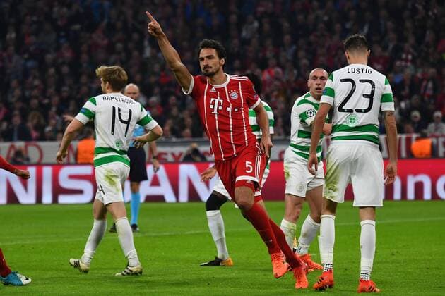 18 10 2017 xJHx Football Champions League FC Bavaria Munich Celtic Glasgow emspor v l goal celebration Goal Celebration Celebrate The Goal to 3 0 through Mats Hummels FCB FC Bavaria Munich Munich