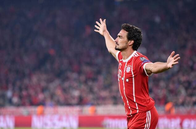 Football Champions League Season 2017 2018 Group stage FC Bavaria Munich Celtic Glasgow 18 10 2017 goal celebration After the 3 0 Scorer Mats Hummels FC Bavaria Munich Munich