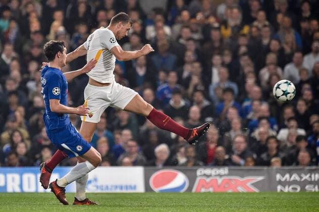 Edin Dzeko of Roma scores second goal during the UEFA Champions League Group C match between Chelsea and Roma at Stamford Bridge, London, England on 18 October 2017. Copyright: xGiuseppexMaffiax 17180057