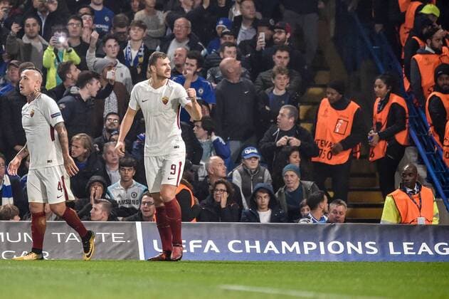 Edin Dzeko of Roma celebrates scoring third goal during the UEFA Champions League Group C match between Chelsea and Roma at Stamford Bridge, London, England on 18 October 2017. Copyright: xGiuseppexMaffiax 17180076