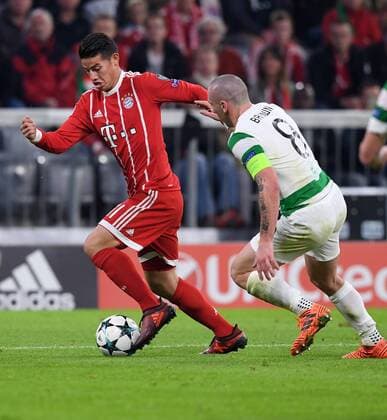 Football Champions League Season 2017 2018 Group stage FC Bavaria Munich Celtic Glasgow 18 10 2017 James Rodriguez left FC Bavaria Munich against Scott Brown right Celtic Munich