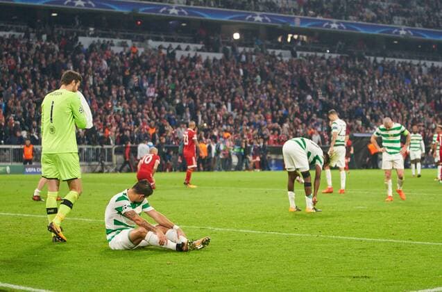 Craig Gordon Glasgow 1 Cristian Gamboa Glasgow 12 Mikael funny Glasgow 23 Scott Brown Glasgow 8 Emotions DISAPPOINTED Disappointment Frustration frustrated Mourning sad desperate Desperation FC Bavaria Munich Celtic Glasgow Group stage Leg Football UEFA Champions League Munich 18 10 2017 CL Season 2017 2018