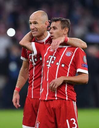 Football Champions League Season 2017 2018 Group stage FC Bavaria Munich Celtic Glasgow 18 10 2017 Arjen seals left and Rafinha right both FC Bavaria Munich Munich