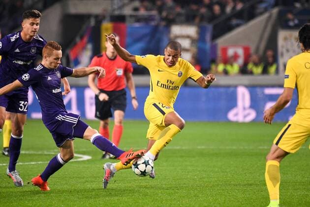 10 NEYMAR JR psg 25 Adrien Trebel and FOOTBALL Anderlecht vs Paris SG Ligue des Champions 18 10 2017 AnthonyBIBARD FEP Panoramic 