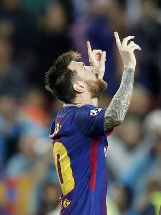 Lionel Messi of FC Barcelona Barca during the UEFA Champions League group D match between FC Barcelona and Olympiacos on October 18, 2017 at the Camp Nou stadium in Barcelona, Spain. UEFA Champions League 2017 2018 xVIxVIxImagesx xMauricexvanxSteenxIVx 9050218