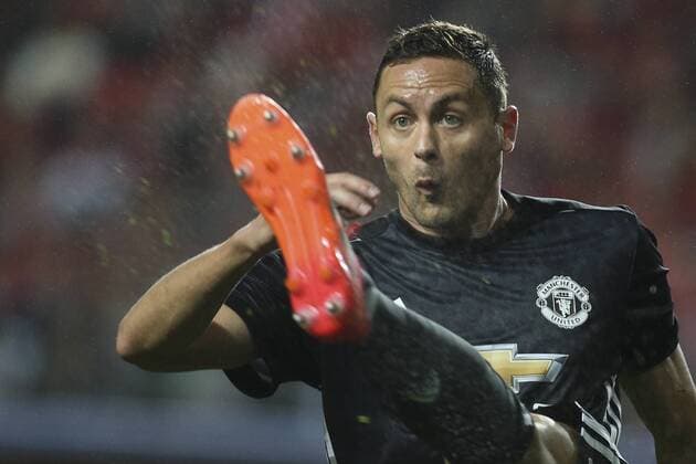 Bilder des Tages - SPORT October 18, 2017 - Lisbon, Portugal - Manchester United ManU s midfielder Nemanja Matic in action during the Champions League football match between SL Benfica and Manchester United at Luz Stadium in Lisbon on October 18, 2017. NURPHOTO CARLOS COSTA. SL Benfica v Manchester United - UEFA Champions League  - ZUMAn230 20171018_zaa_n230_561 Copyright: xCarlosxCostax